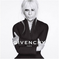 Как Донатела Версаче и Givenchy променят правилата на модната индустрия